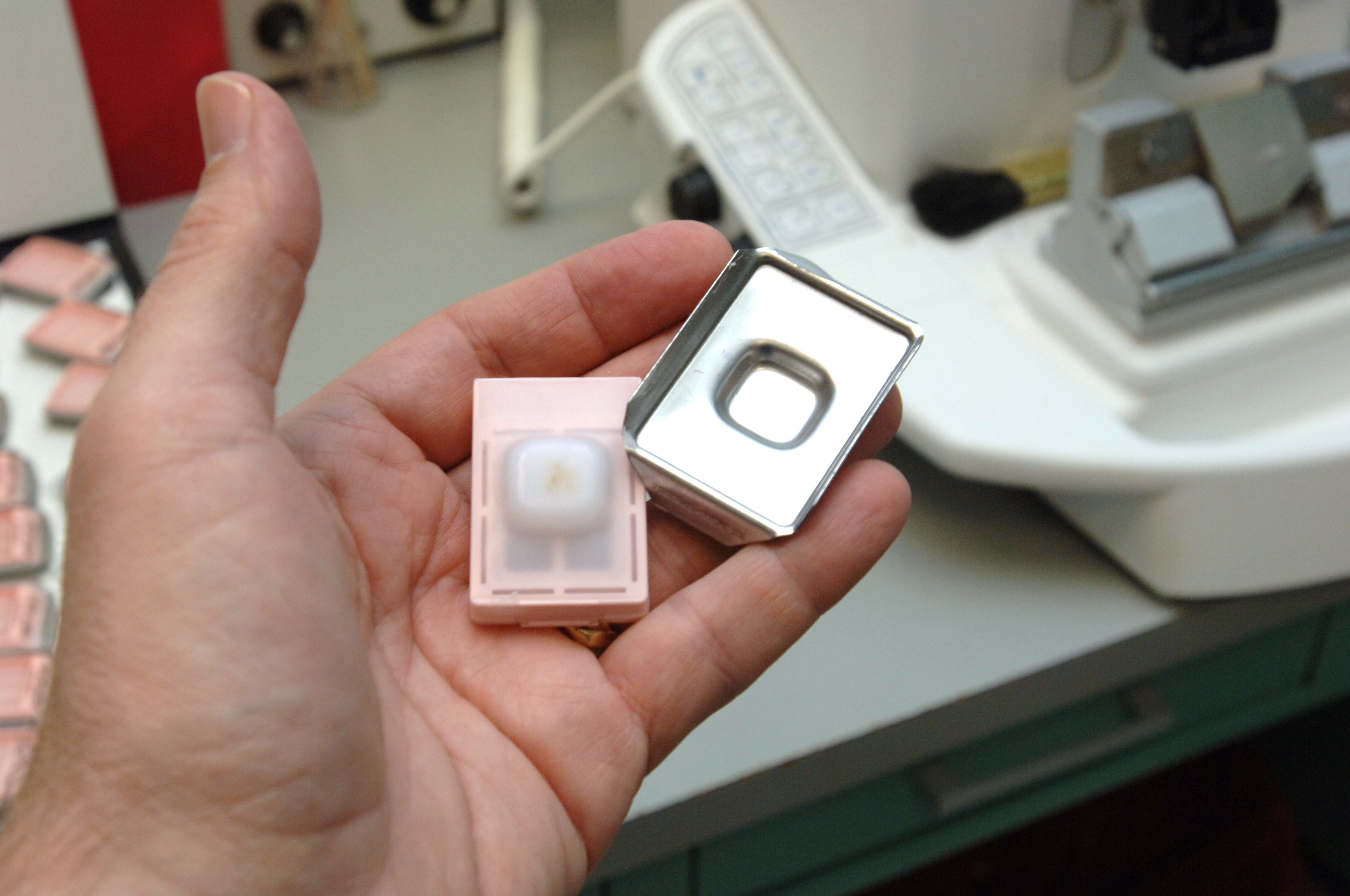 Tissue_processing_-_Solidified_paraffin_block_is_popped_out_of_the_metal_mould
