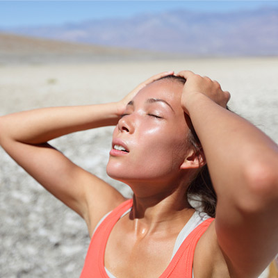 signs-and-symptoms-of-heat-stroke-s1-woman-suffering-from-desert-heat